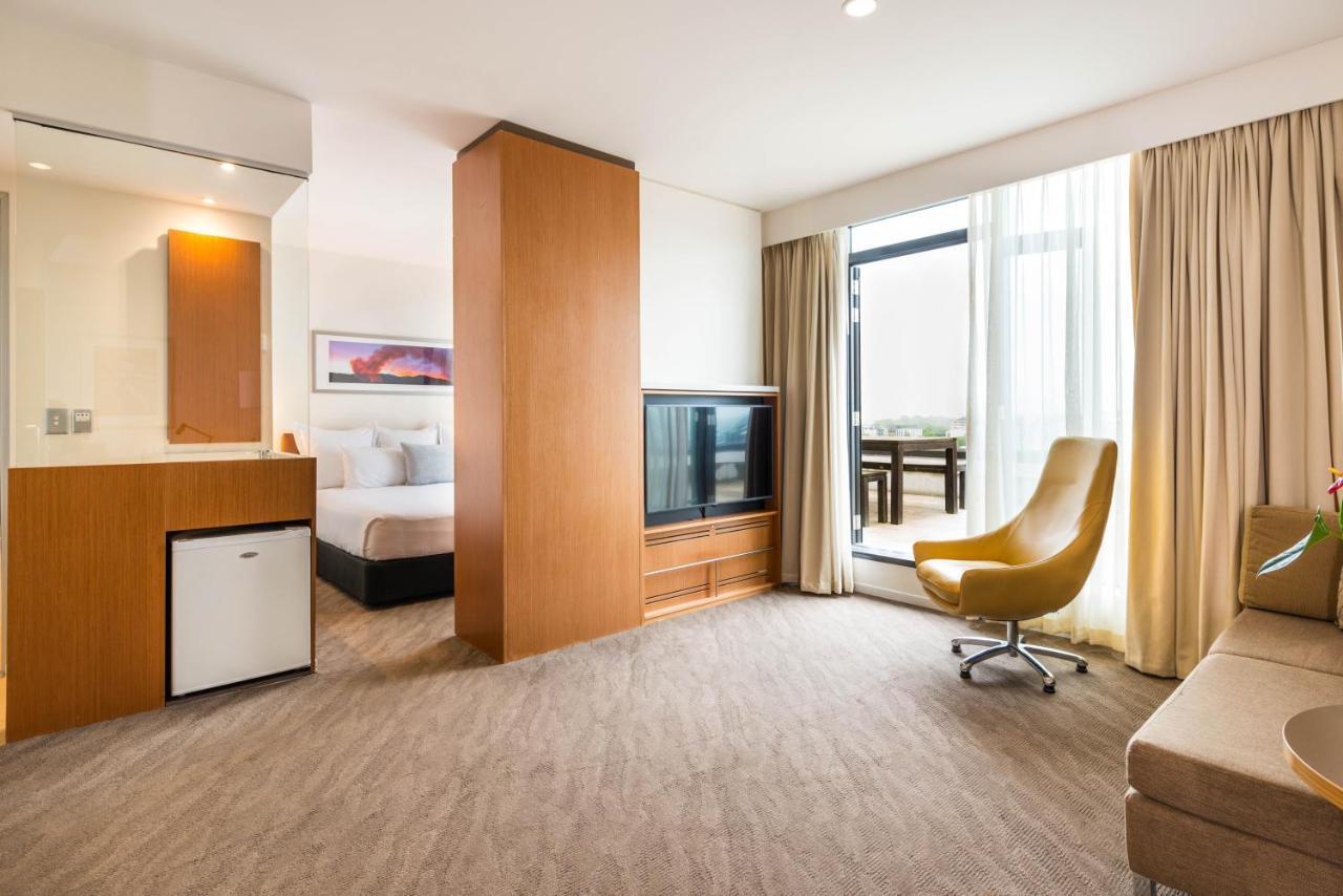 Novotel Christchurch Cathedral Square Екстериор снимка