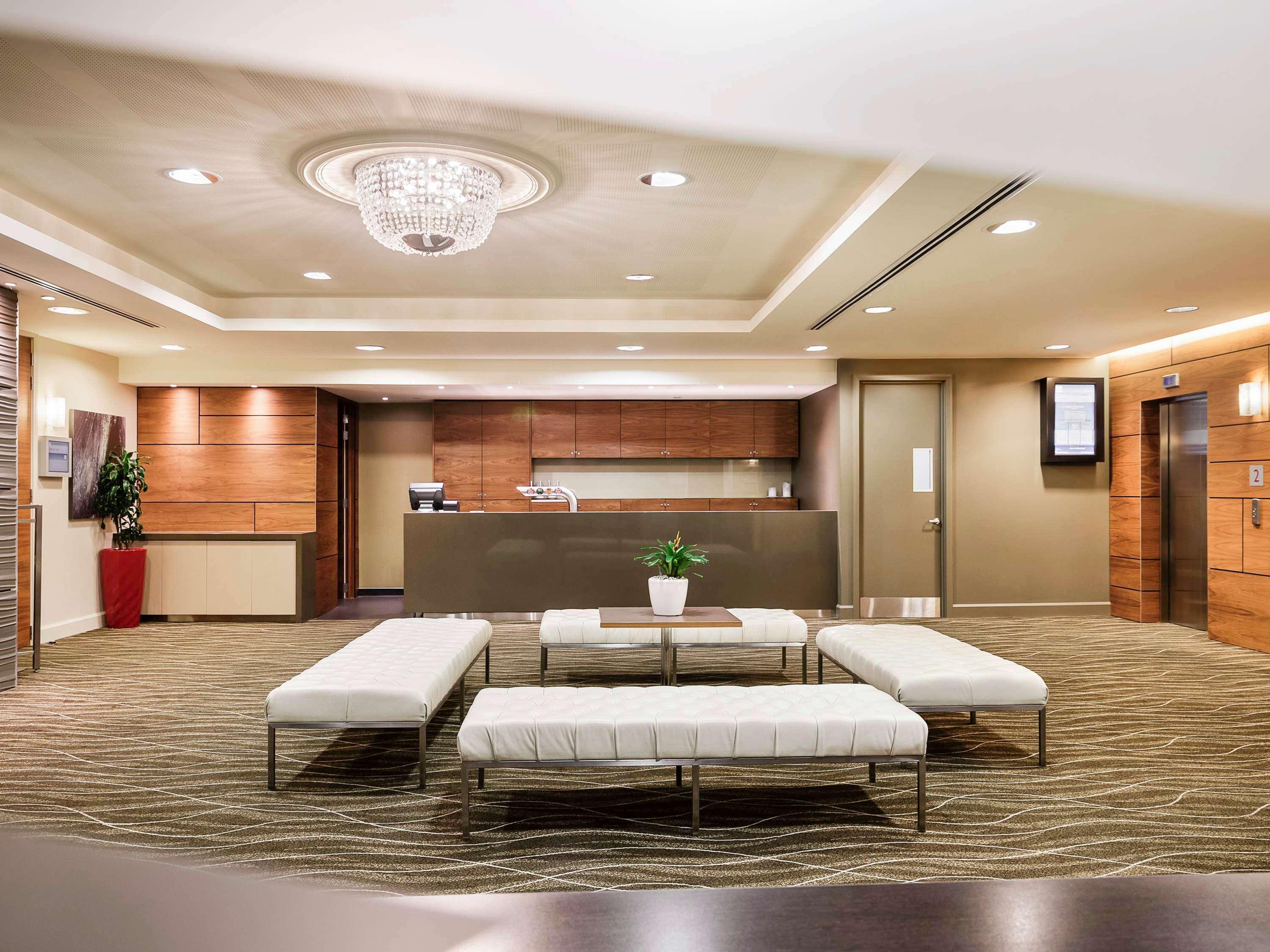 Novotel Christchurch Cathedral Square Екстериор снимка