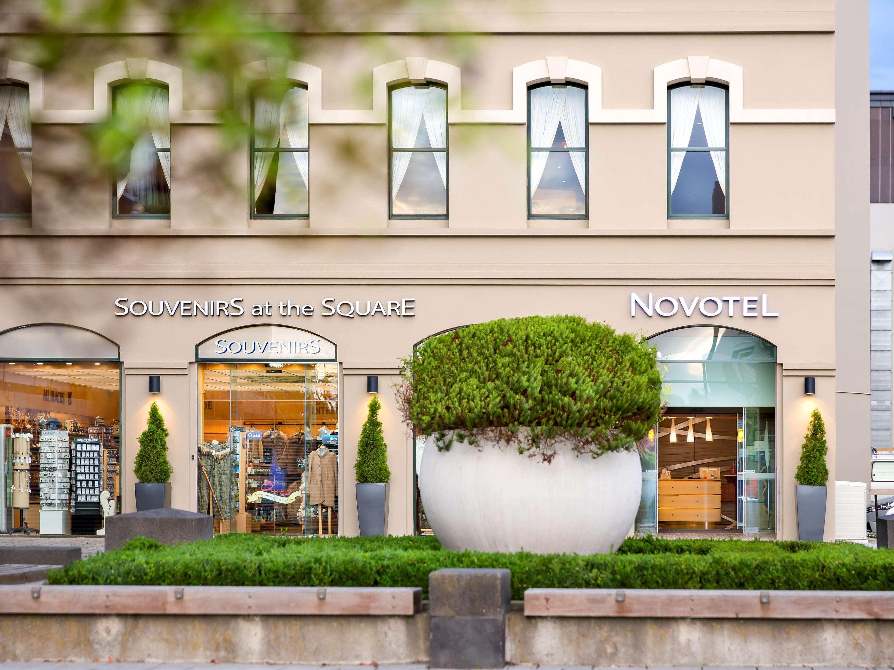 Novotel Christchurch Cathedral Square Екстериор снимка